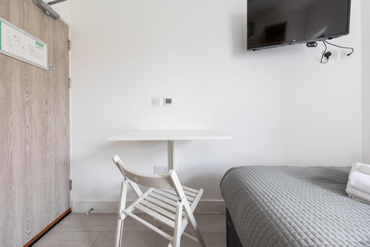Functional Budget Stay With Wi-Fi And Laundry Facilities Near Tube Station London Exterior photo